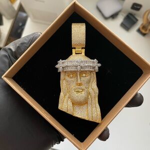 Creme Noire Jewels Two Tone Crystal Diamond Stones Jesus lucky clove crown piece